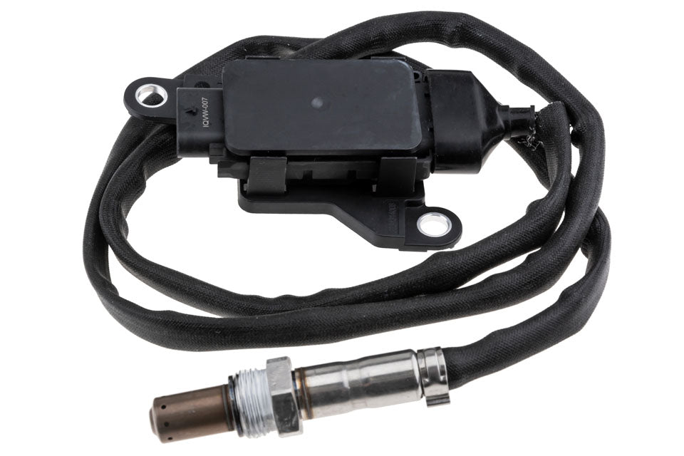 Nox-sensor ureuminspuiting