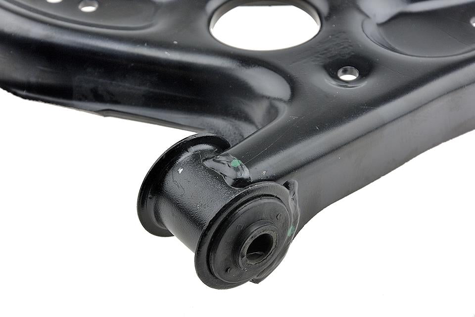 Front Arm OEM 2Q0407151C