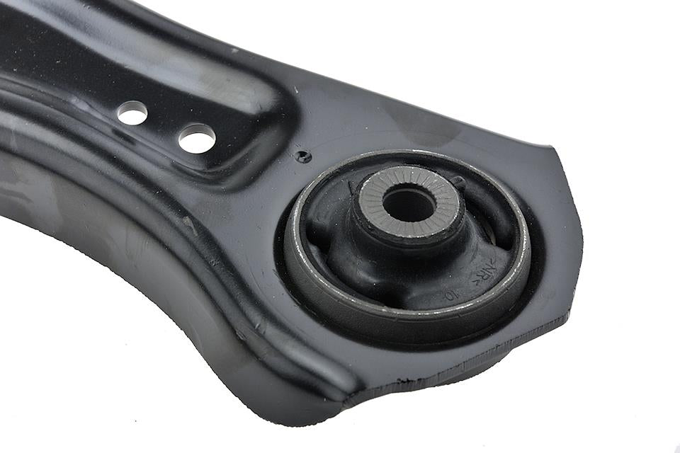 Front Arm OEM 2Q0407151C