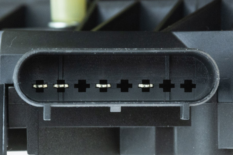 Serrure de hayon NTY : EZC-FR-182 OEM CN15A-219A65-NE