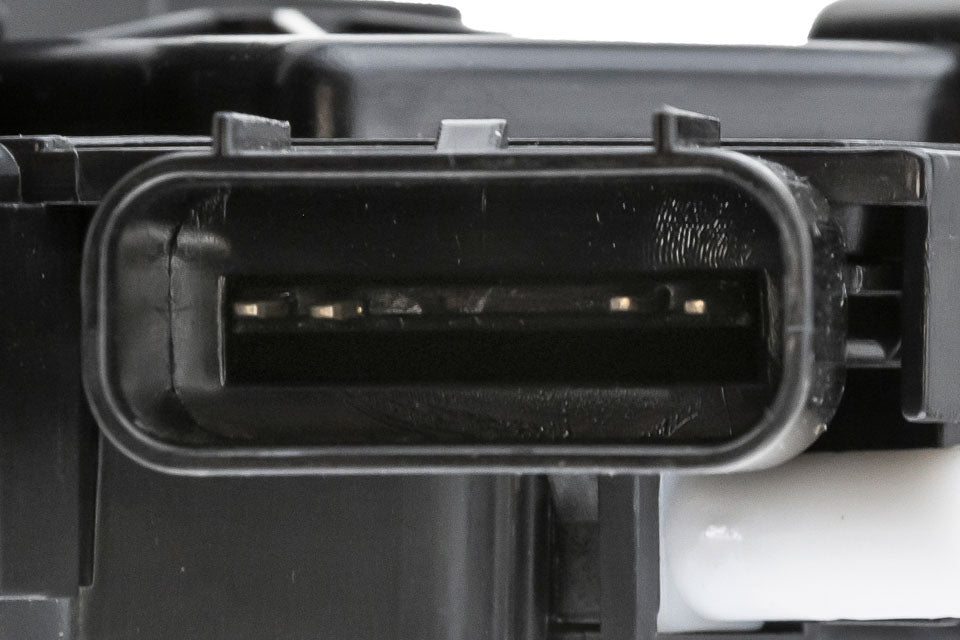 Central Door Lock Actuator Front NTY: EZC-HY-670 OEM 81320-C8040