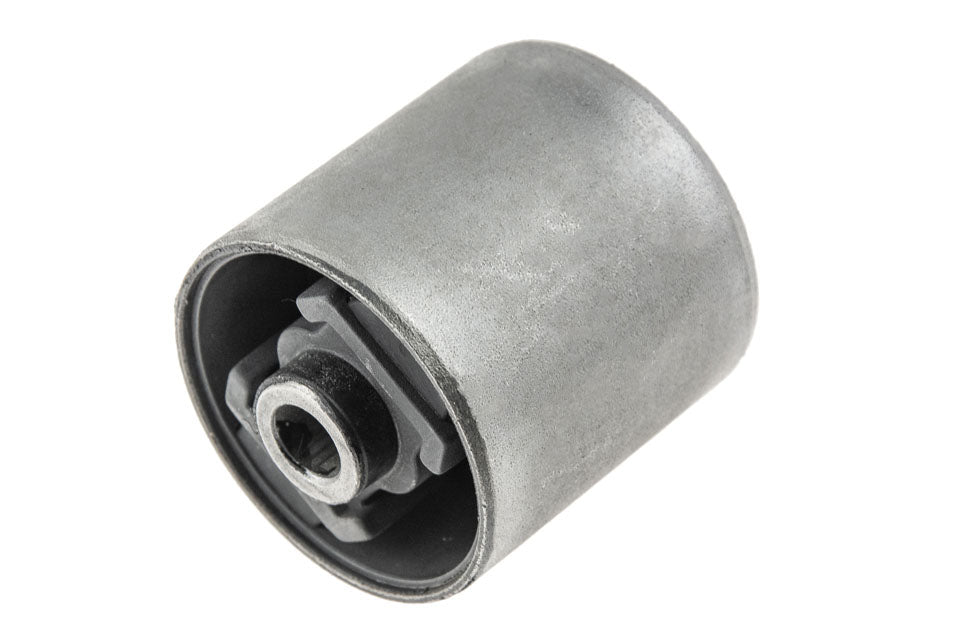 Draagarmrubber OEM 55130-AU001